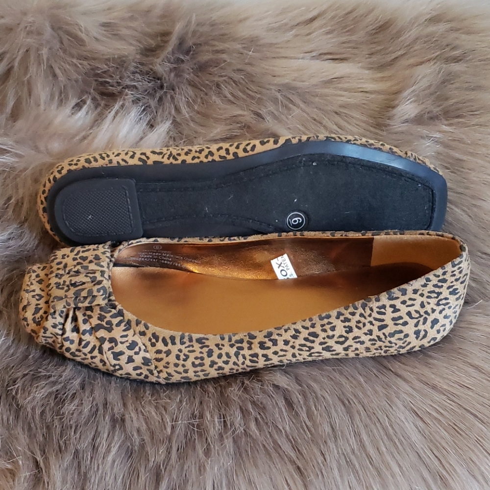 Mossimo Flats - Picture 3 of 3